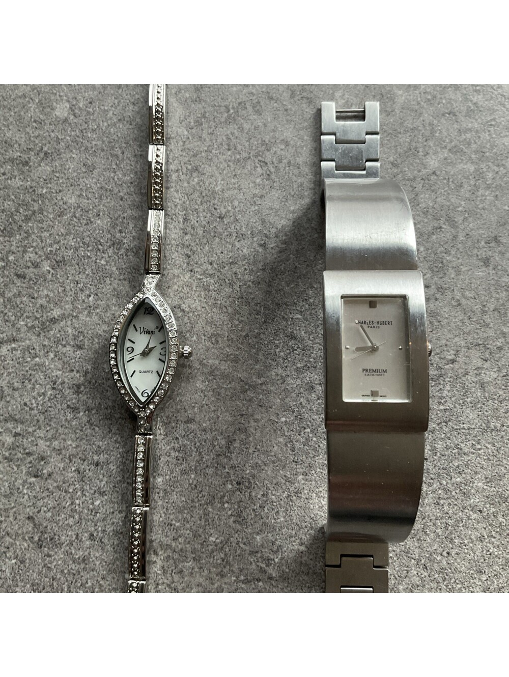 Beautiful Pair Of Vintage Womens Watch Both Watches Run Great Bin G
